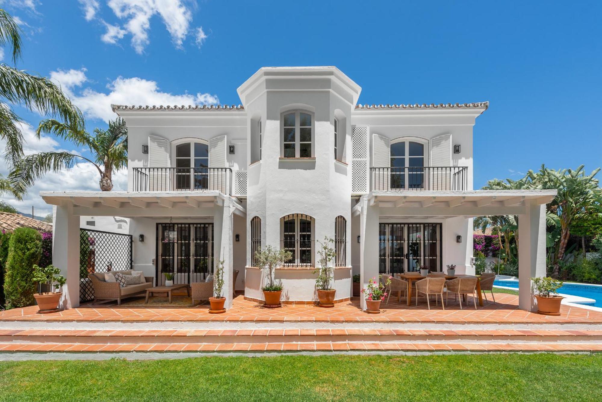Villa Luxury House With Private Pool And Stunning Interiors Marbella